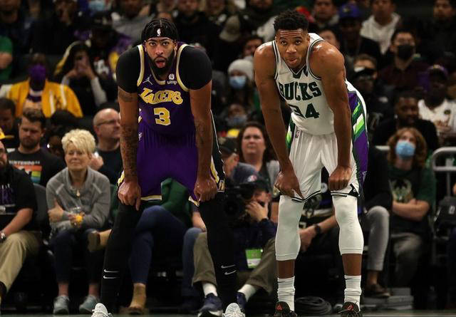 浓眉哥连续十场比赛得分超过最后时刻胜出，瑞士队不断突破！的简单介绍